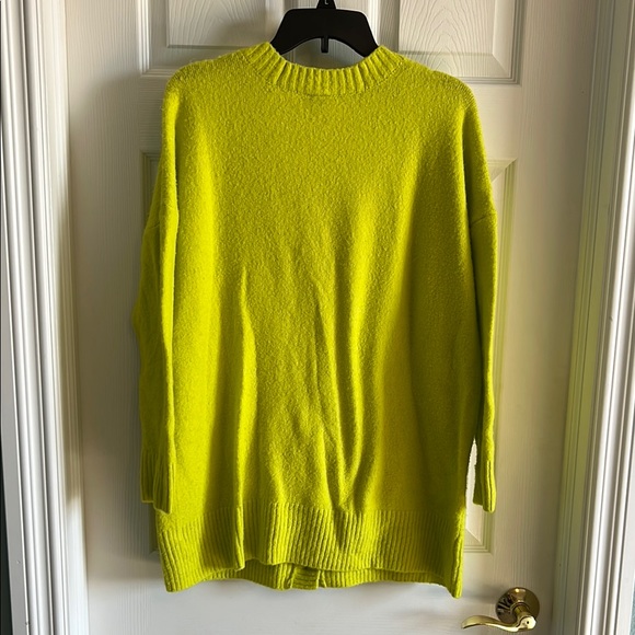 Torrid Lime Green Button-Up Women's Sweater - Picture 3 of 5